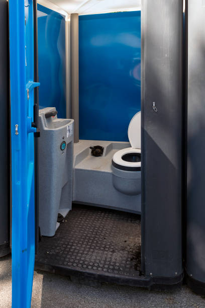 Portable restroom solutions in Dumont, NJ