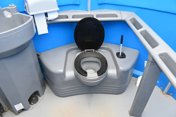 Best Portable bathroom rental  in Dumont, NJ